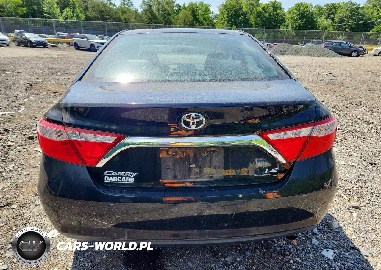 2017 Toyota Camry Le VIN:4T1BF1FK9HU674704 - 6