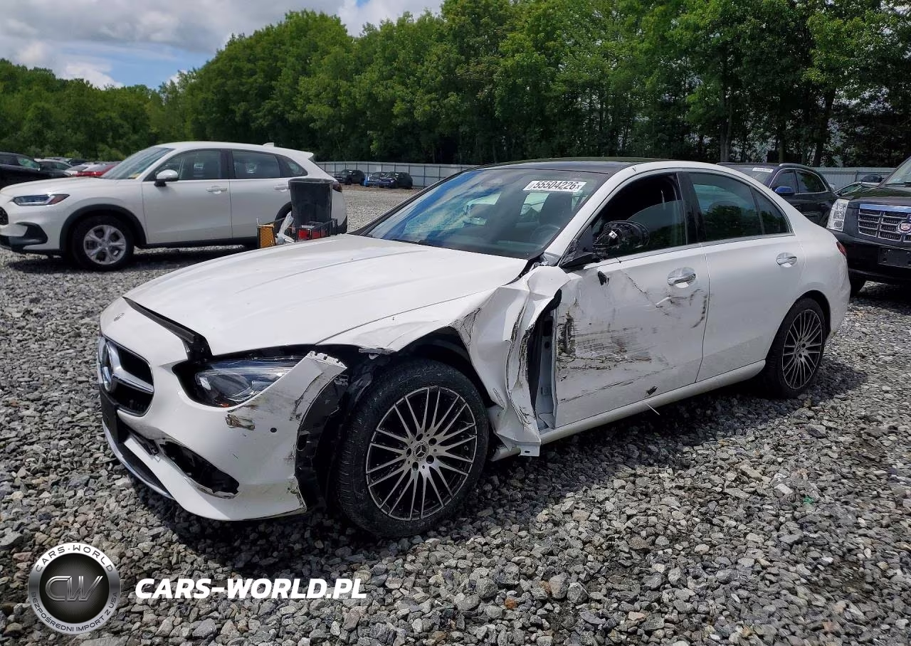 2024 Mercedes-Benz C 300 4Matic – zdjęcie 1 z 12