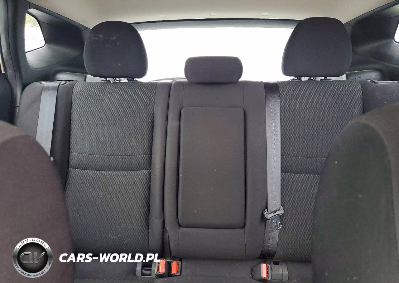 2018 Nissan Rogue Sport S VIN:JN1BJ1CP1JW100906 - 10