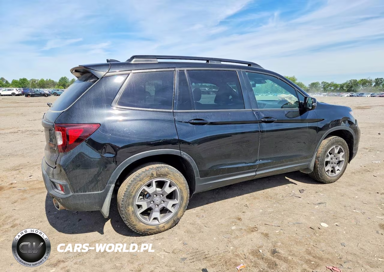2023 Honda Passport Trail Sport VIN:5FNYF8H67PB014028 - 3