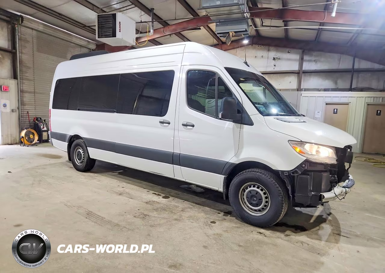 2025 Mercedes-Benz Sprinter 2500 VIN:W1Z4KGHY0ST217703 - 4