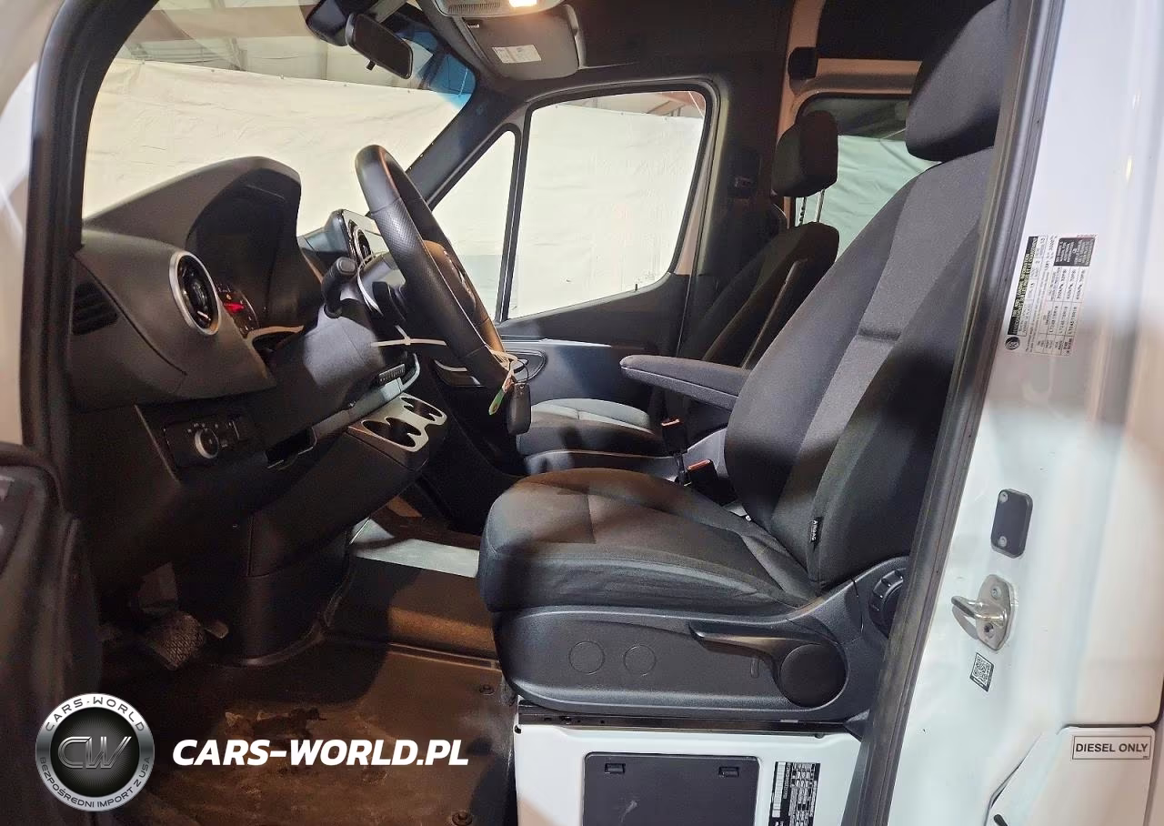 2025 Mercedes-Benz Sprinter 2500 VIN:W1Z4KGHY0ST217703 - 7