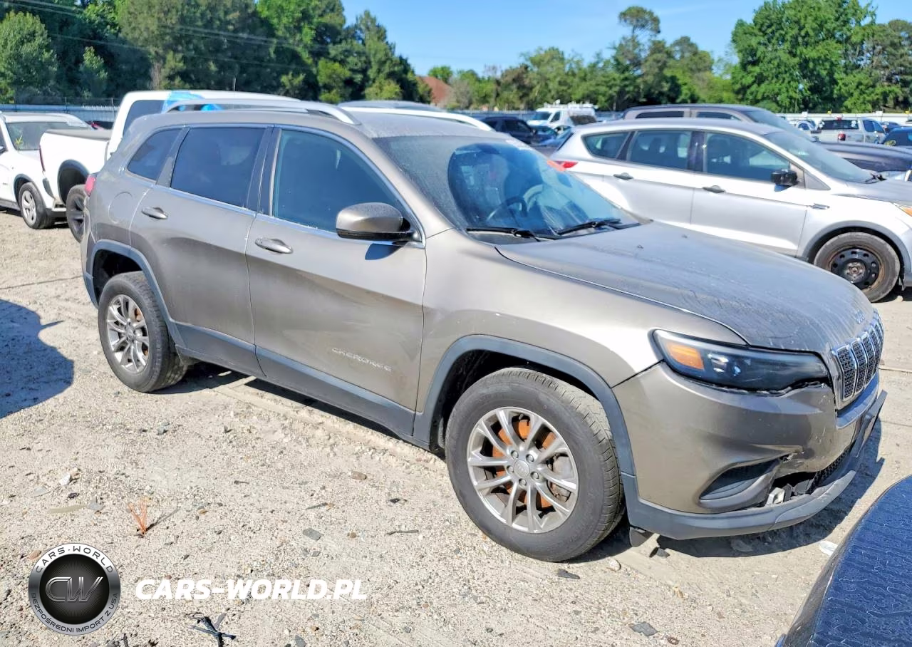 2019 Jeep Cherokee Latitude Plus VIN:1C4PJMLB2KD105442 - 4