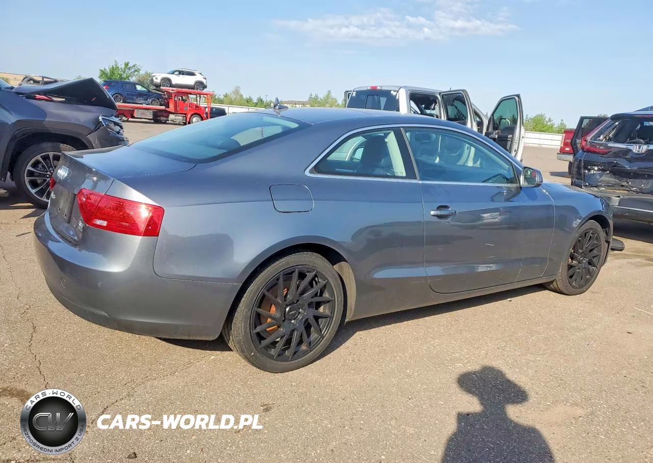 2013 Audi A5 Premium Plus VIN:WAULFAFR1DA062186 - 3
