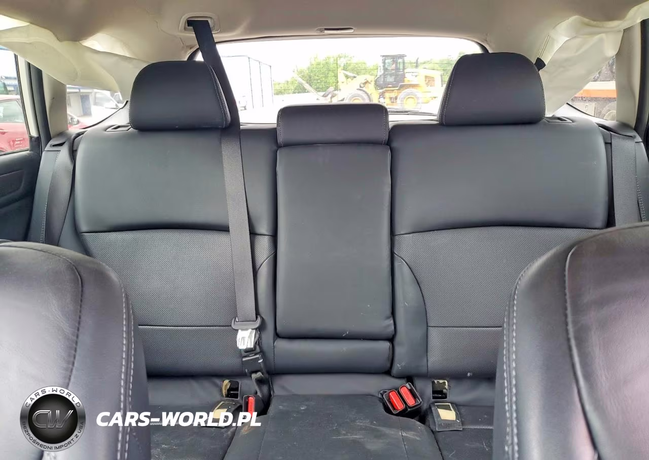 2019 Subaru Outback 3.6R Limited VIN:4S4BSENC7K3205069 - 10