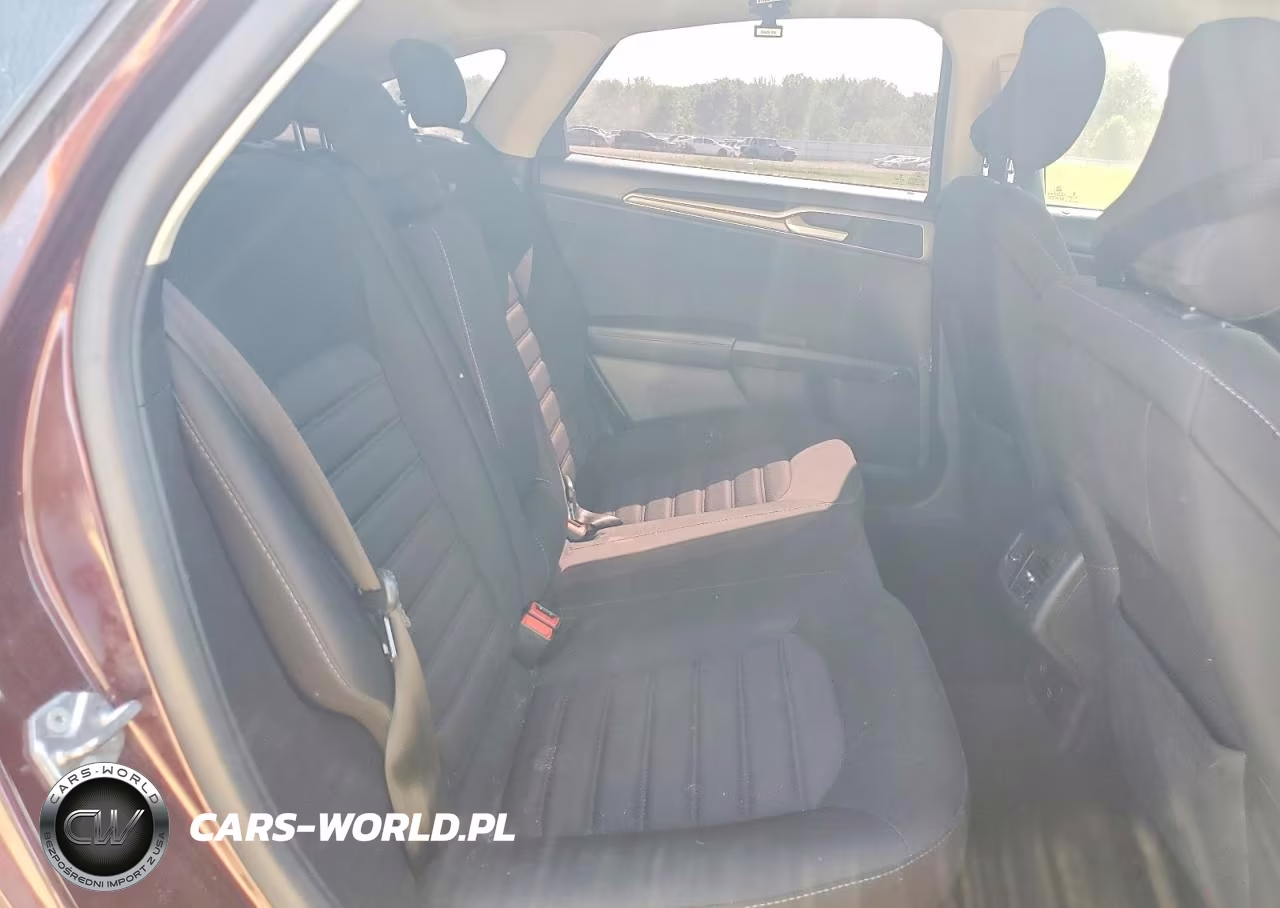 2018 Ford Fusion Se Hybrid VIN:3FA6P0LU3JR239134 - 10