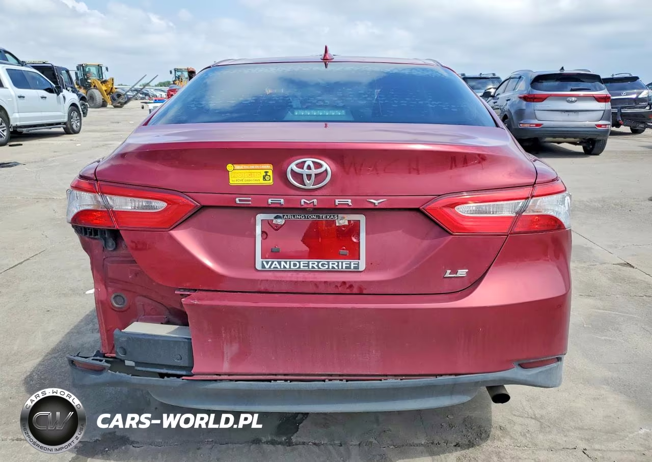 2020 Toyota Camry Le VIN:4T1C11AK2LU322258 - 6