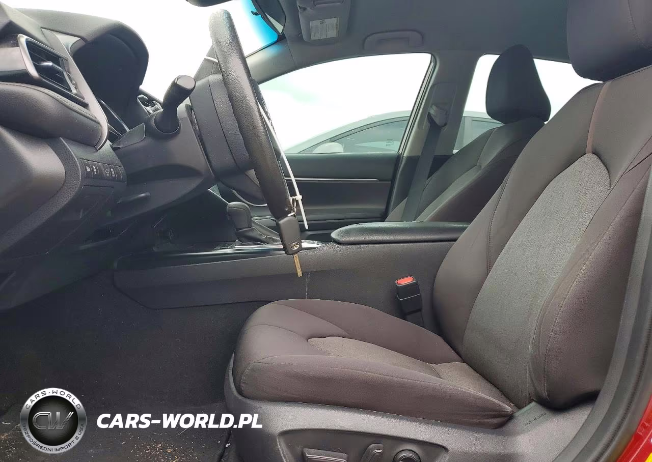 2020 Toyota Camry Le VIN:4T1C11AK2LU322258 - 7