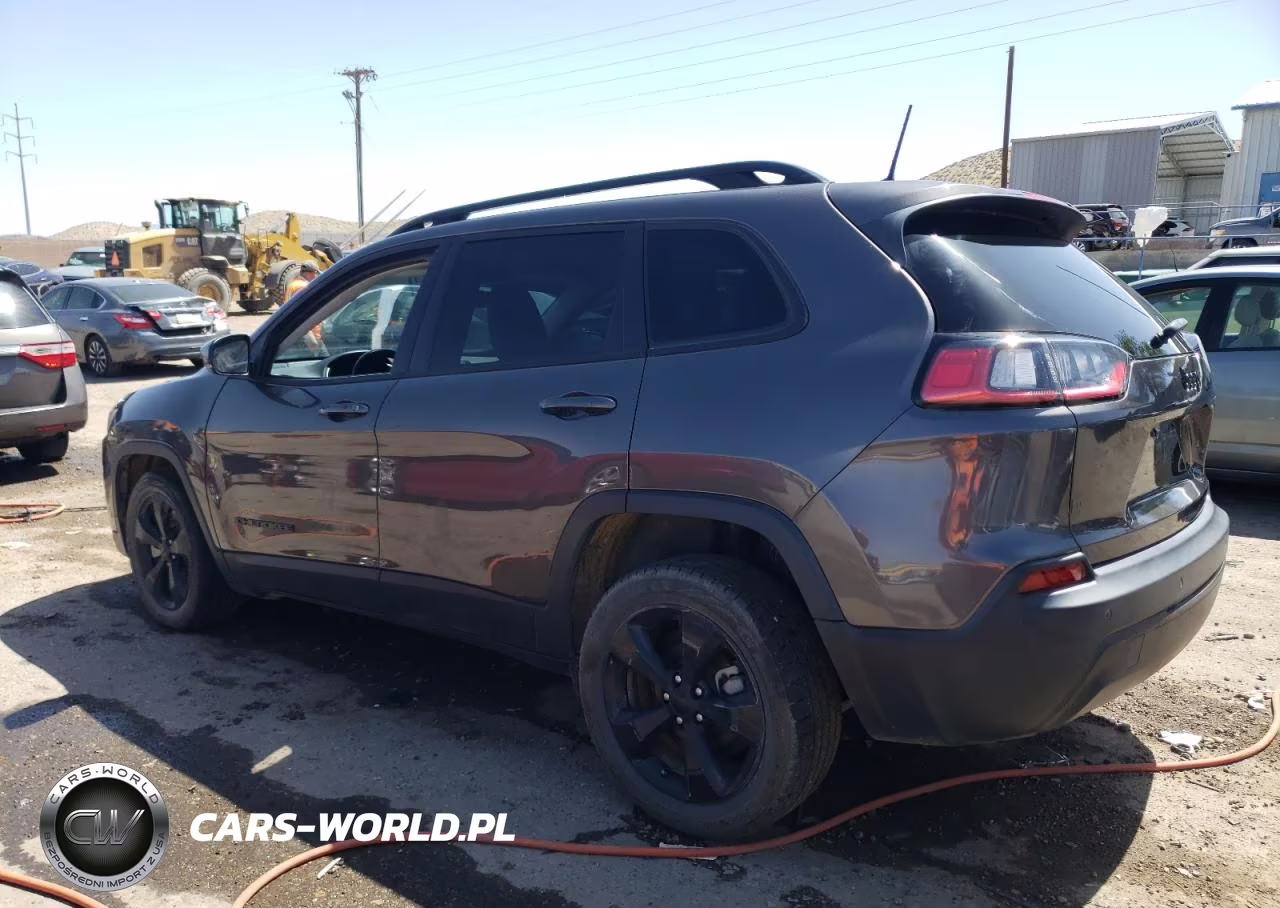 2021 Jeep Cherokee Latitude Plus VIN:1C4PJLLB2MD155884 - 2