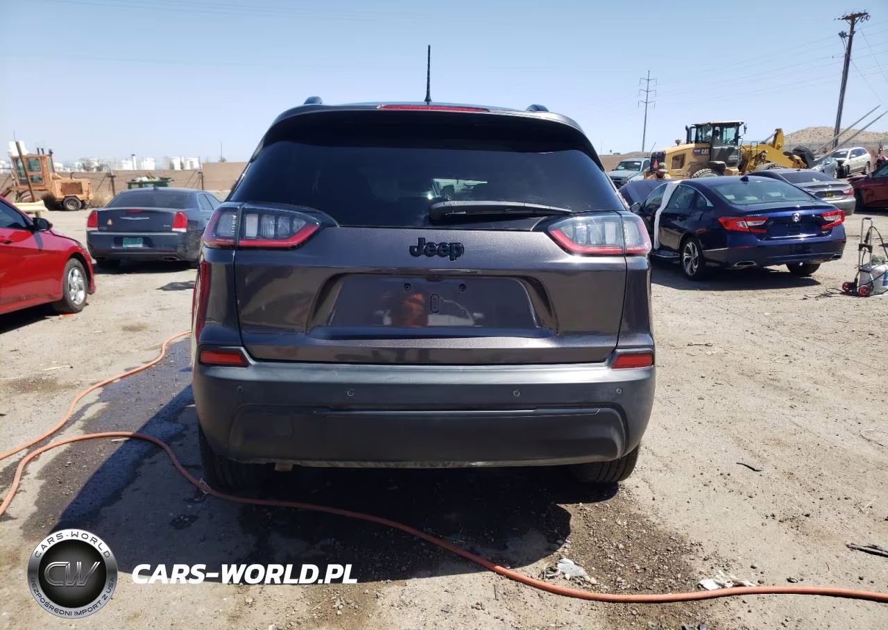 2021 Jeep Cherokee Latitude Plus VIN:1C4PJLLB2MD155884 - 6