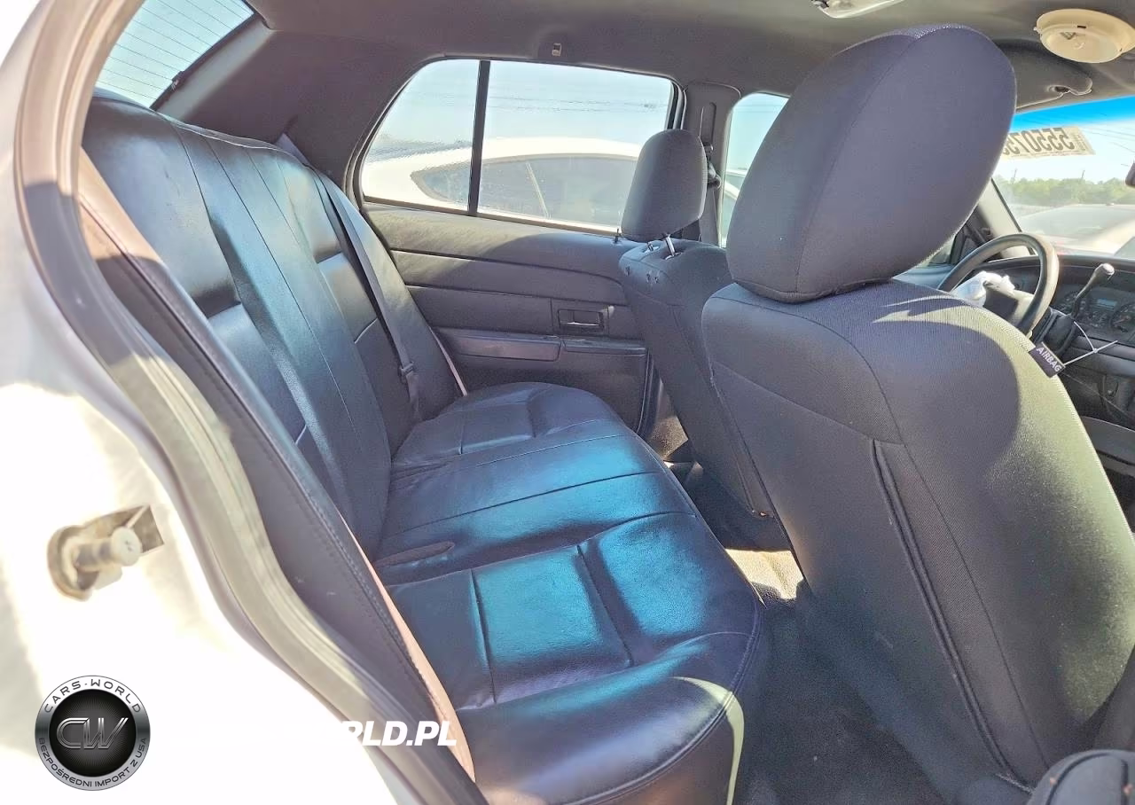 2011 Ford Crown Victoria Police Interceptor VIN:2FABP7BV6BX179421 - 10