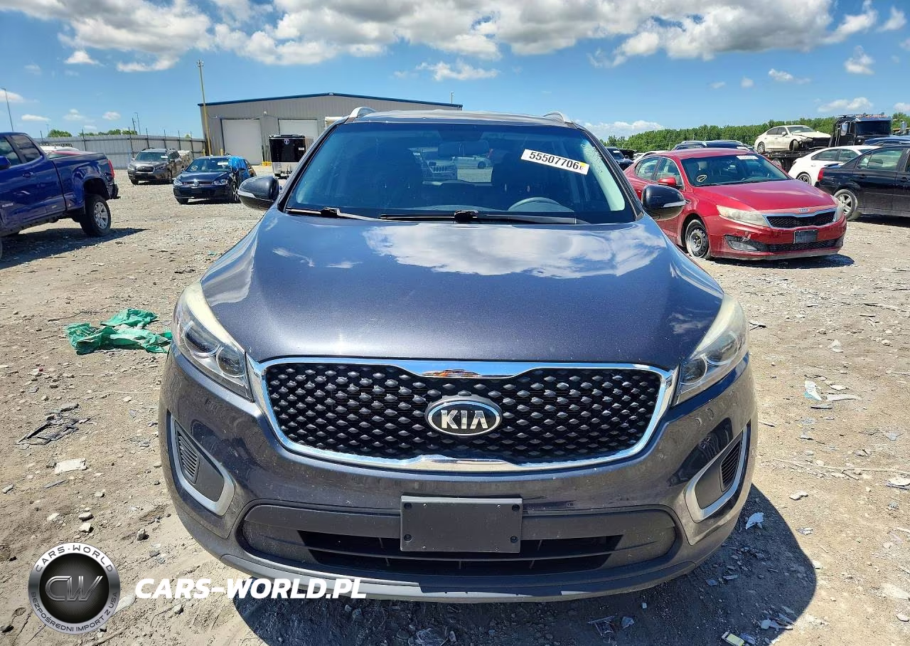 2017 Kia Sorento VIN:5XYPGDA56HG240798 - 5