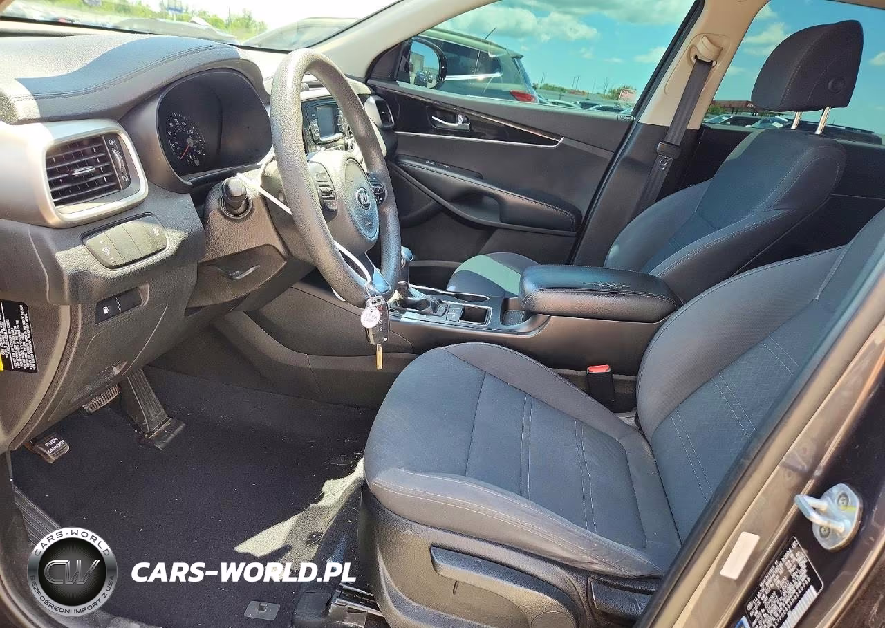 2017 Kia Sorento VIN:5XYPGDA56HG240798 - 7