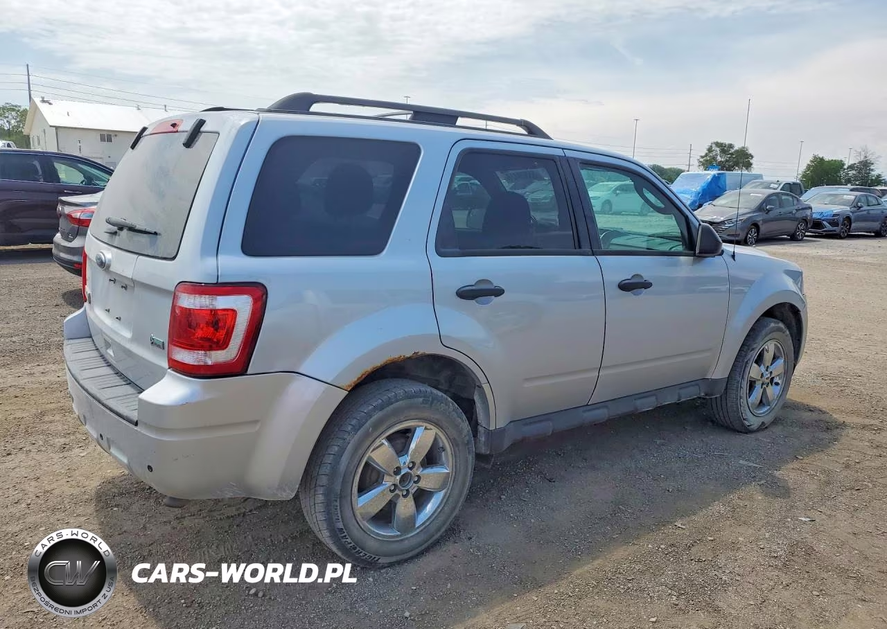 2012 Ford Escape Xlt VIN:1FMCU0DG8CKC38949 - 3