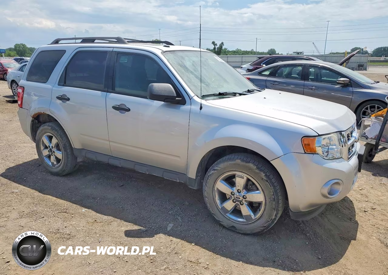 2012 Ford Escape Xlt VIN:1FMCU0DG8CKC38949 - 4