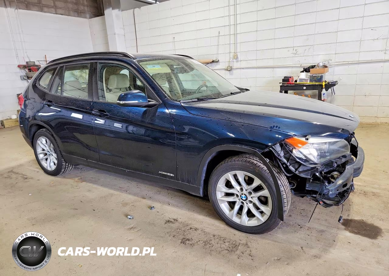 2015 BMW X1 xDrive28I VIN:WBAVL1C58FVY28607 - 4