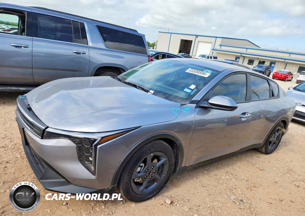2026 Kia K4 Lxs – zdjęcie 1 z 12