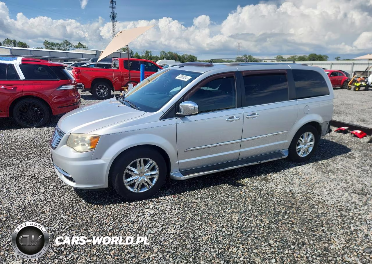 2011 Chrysler Town & Country Limited