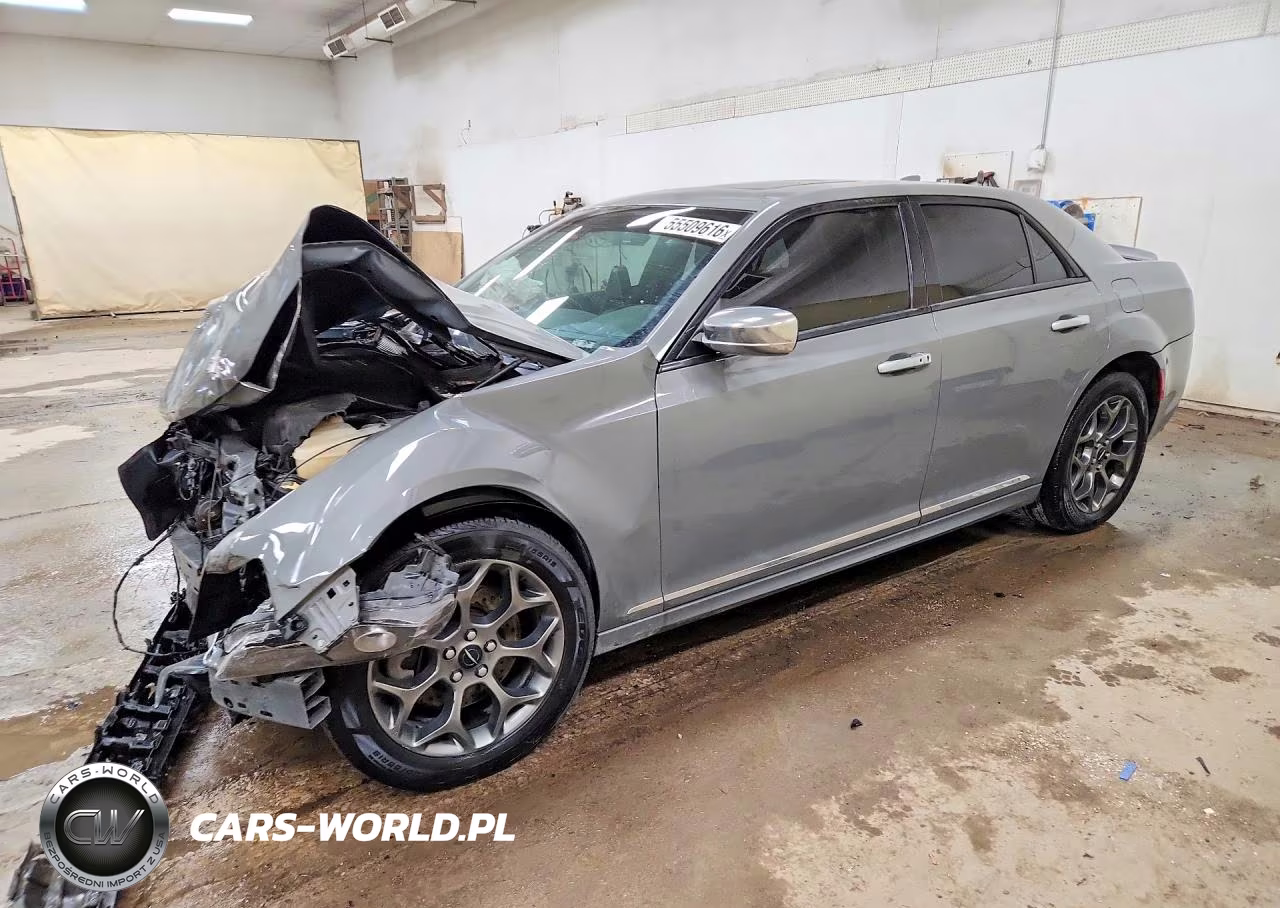 2017 Chrysler 300 S – zdjęcie 1 z 13