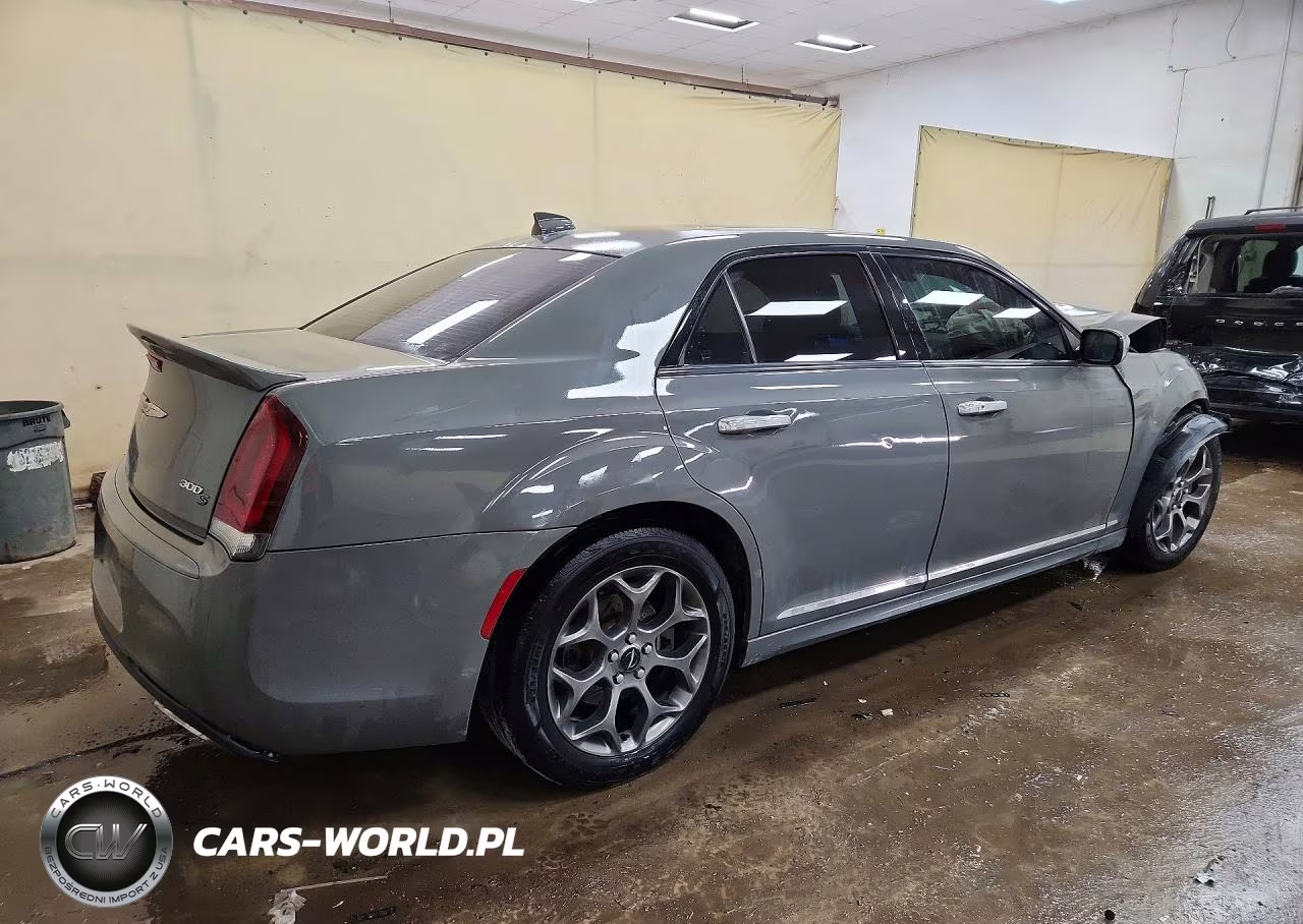 2017 Chrysler 300 S VIN:2C3CCAGGXHH527066 - 3