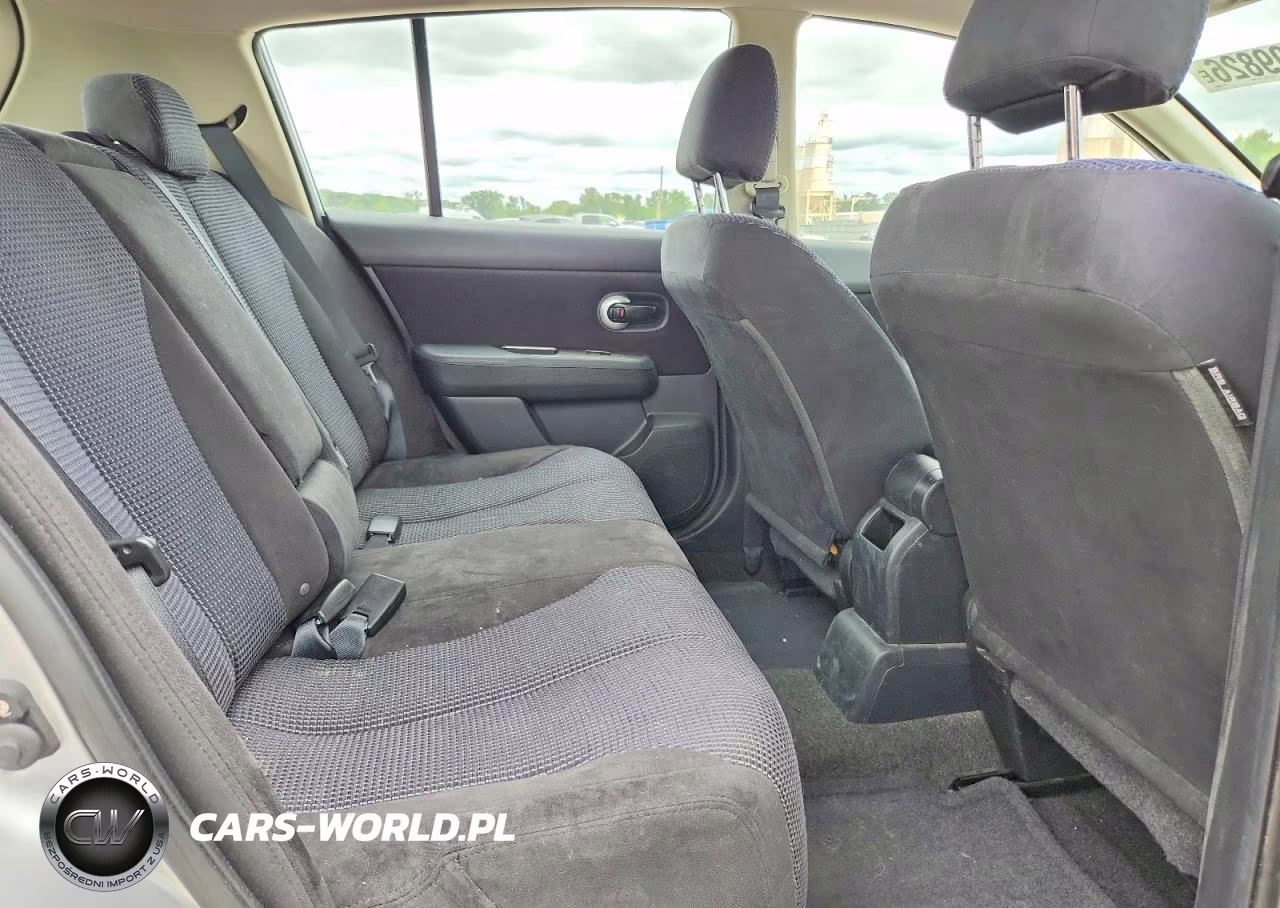 2010 Nissan Versa 1.8 S VIN:3N1BC1CP2AL433986 - 11