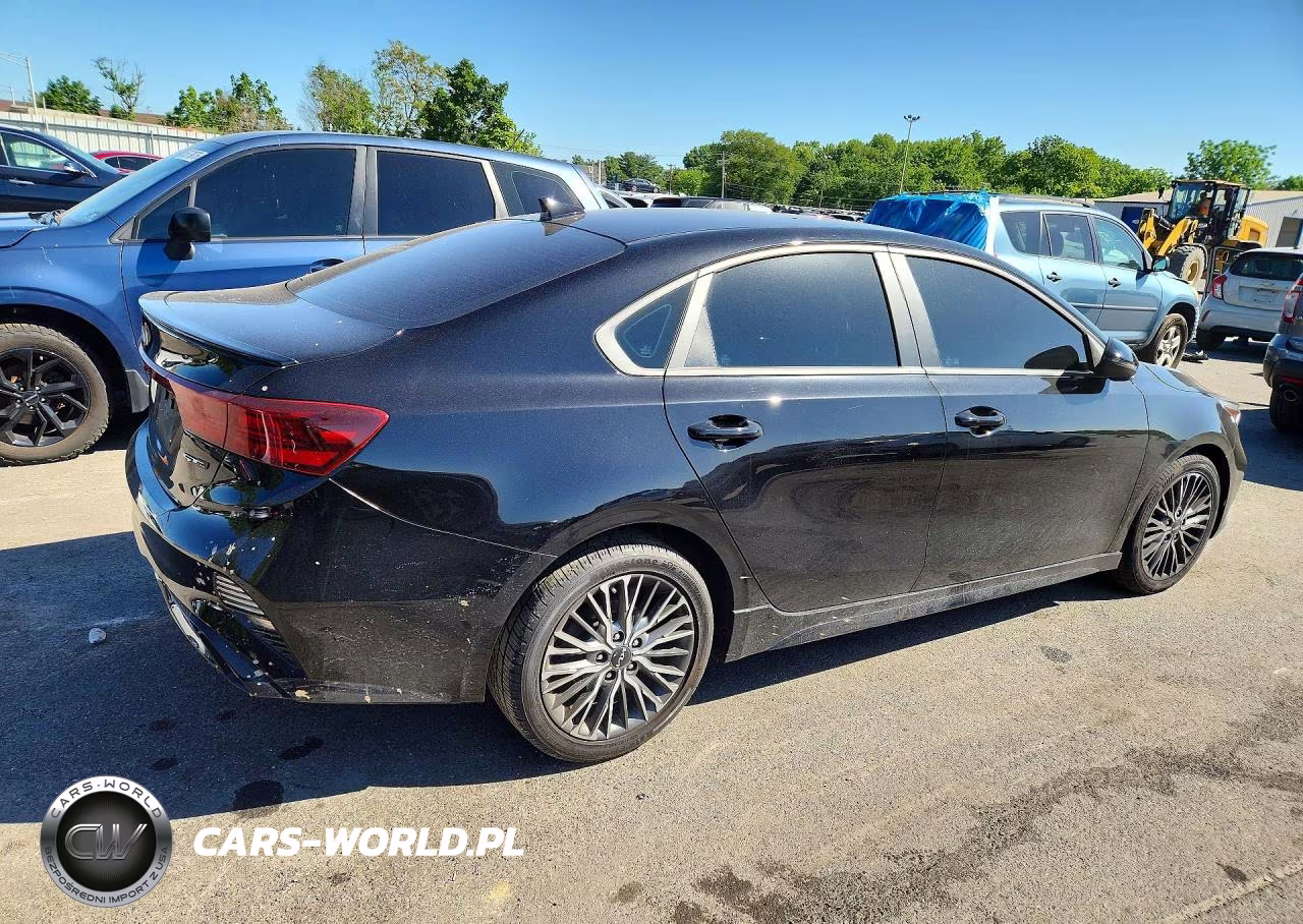 2022 Kia Forte Gt Line VIN:3KPF54AD0NE425771 - 3