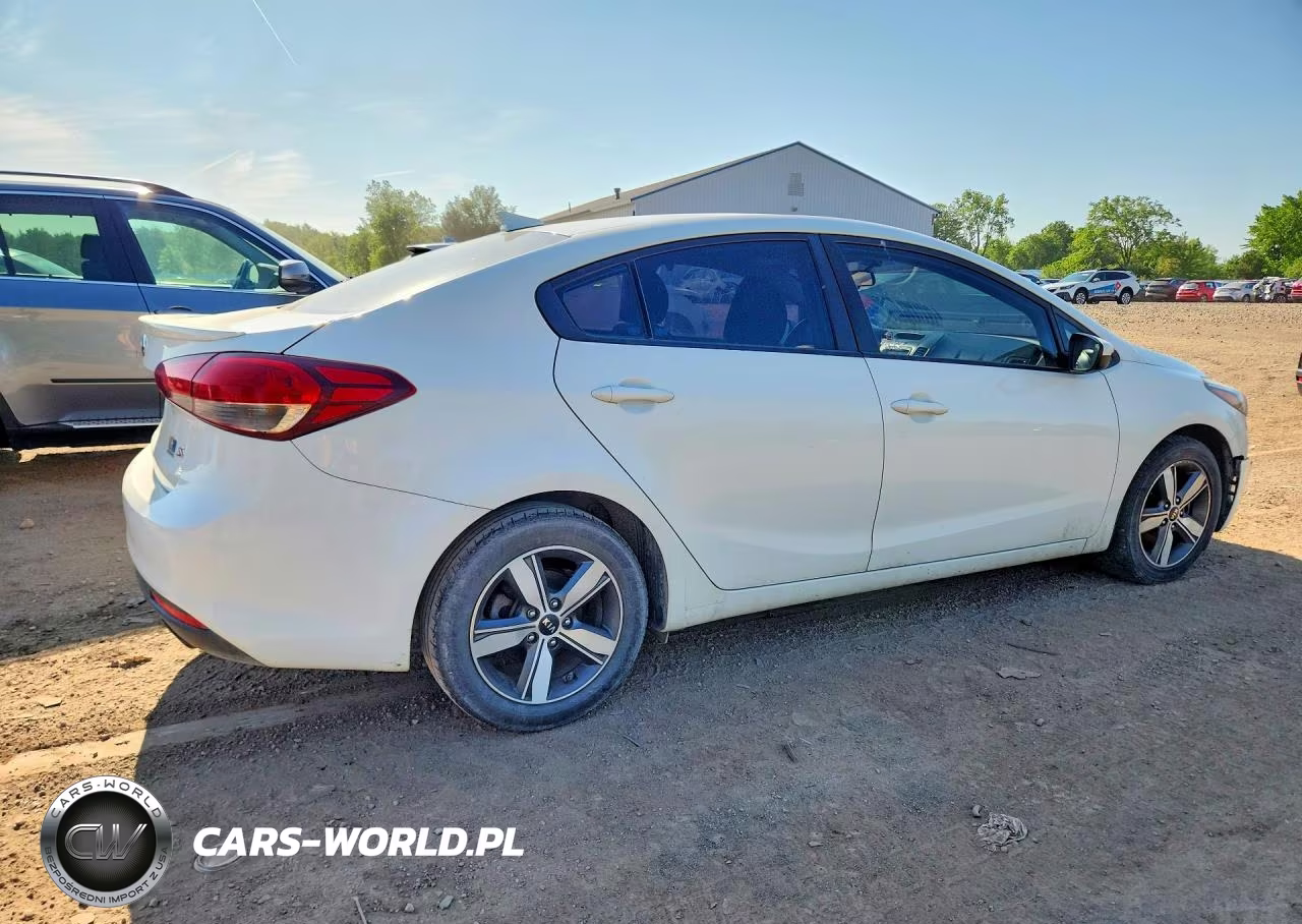 2018 Kia Forte S VIN:3KPFL4A78JE275130 - 3