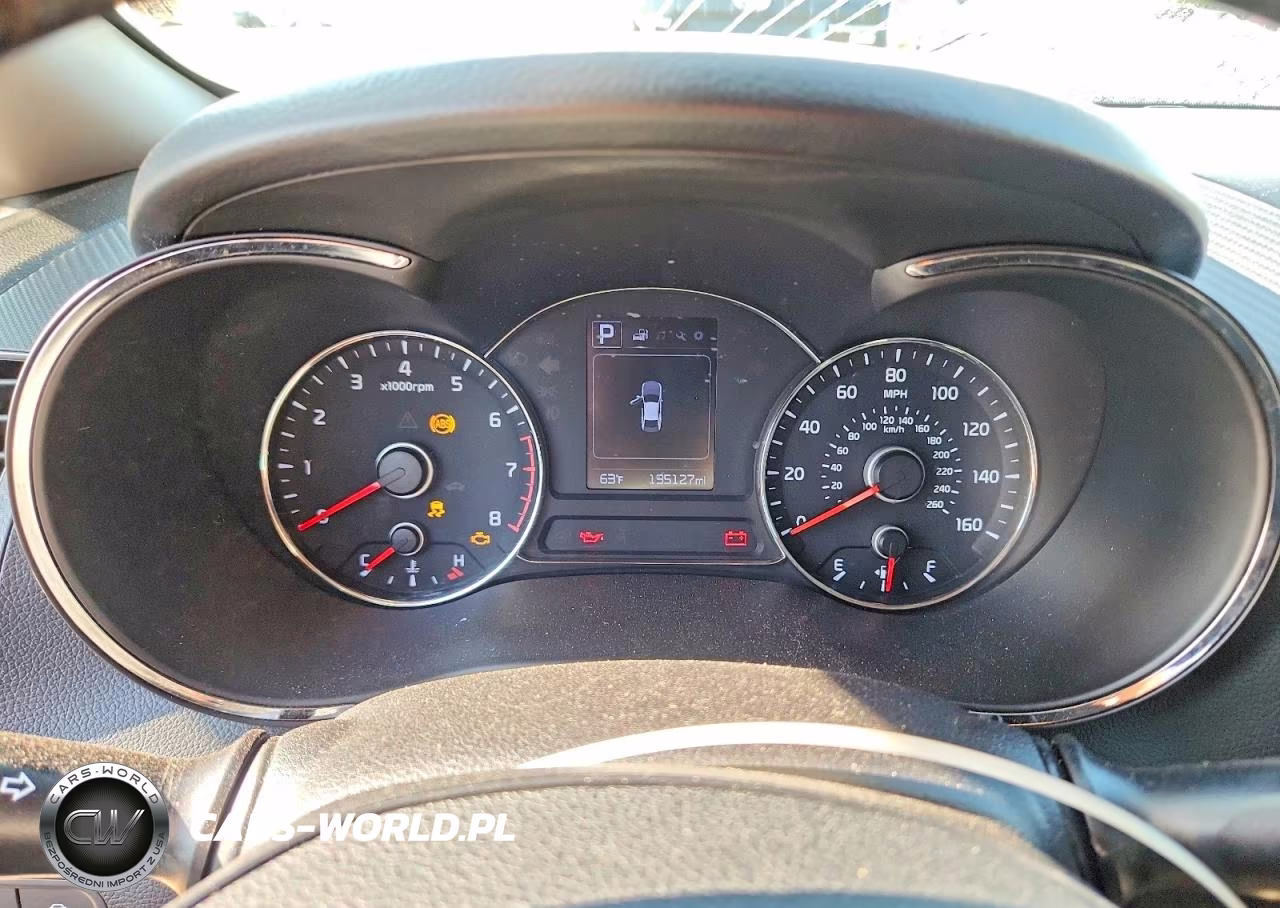 2018 Kia Forte S VIN:3KPFL4A78JE275130 - 9