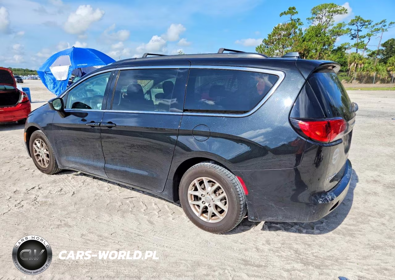 2017 Chrysler Pacifica Touring VIN:2C4RC1DG5HR513175 - 2