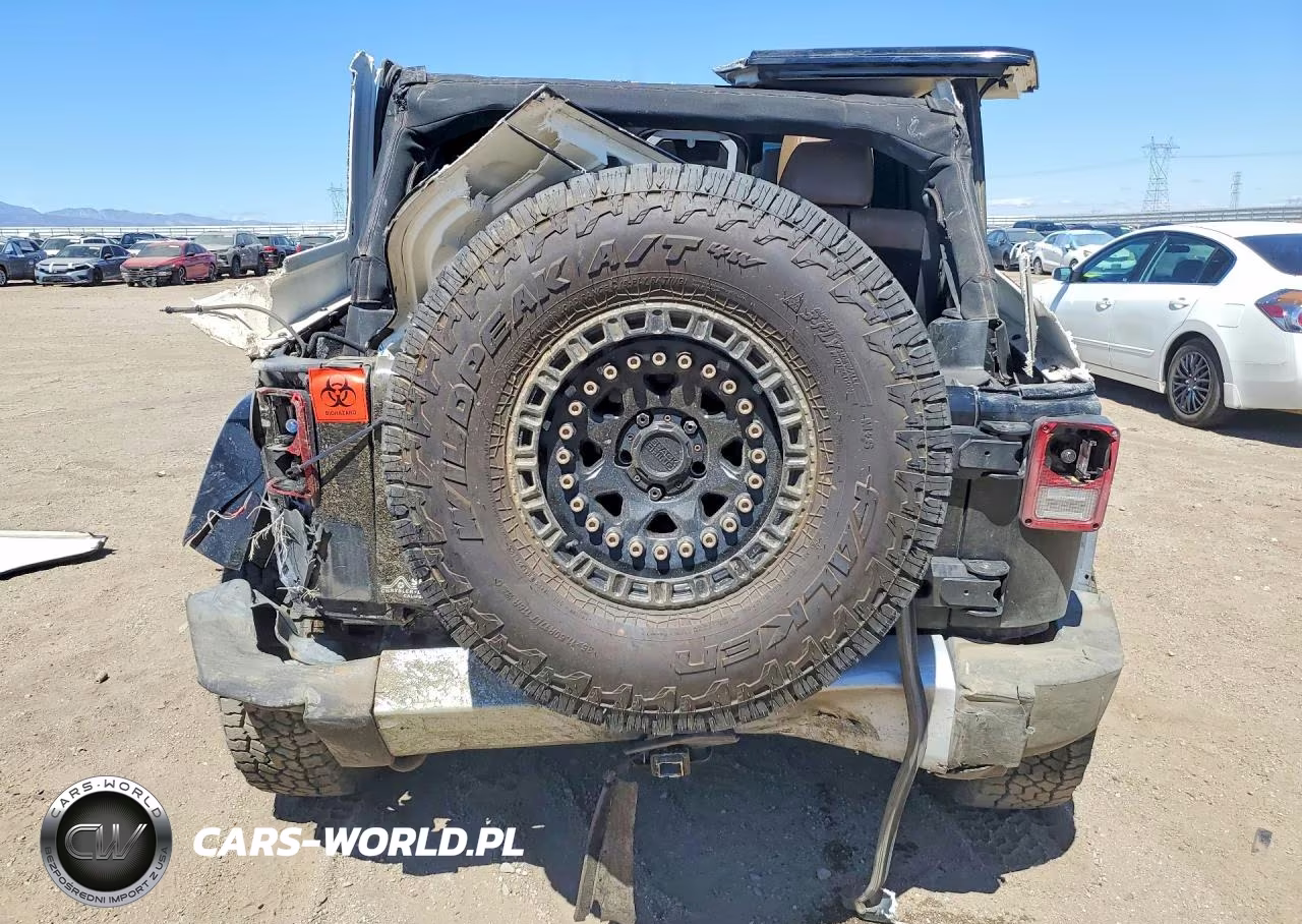 2012 Jeep Wrangler Unlimited Sahara VIN:1C4HJWEG2CL134598 - 6