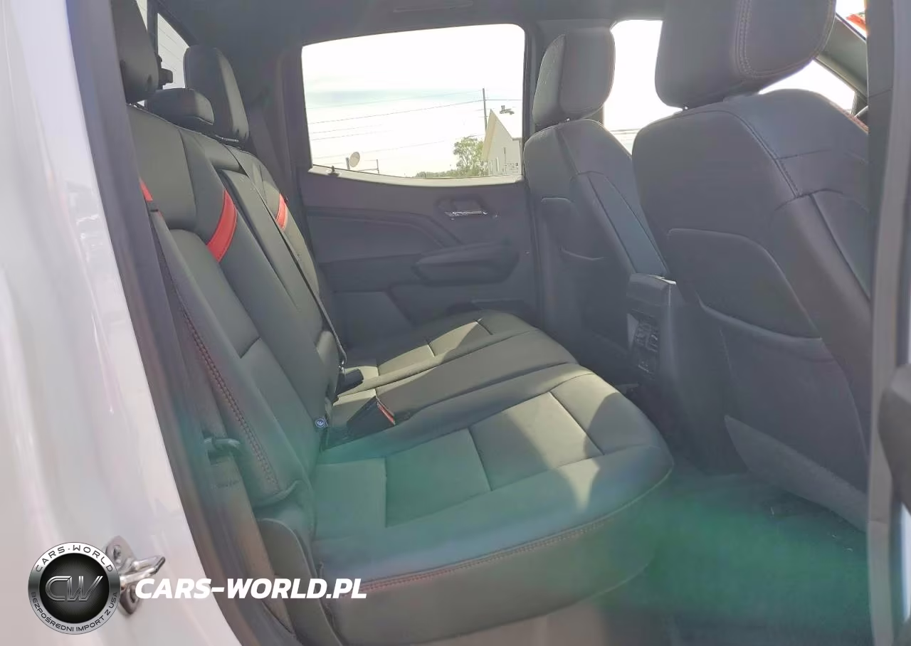 2026 Chevrolet Colorado Z71 VIN:1GCPTDEK4T1111852 - 10