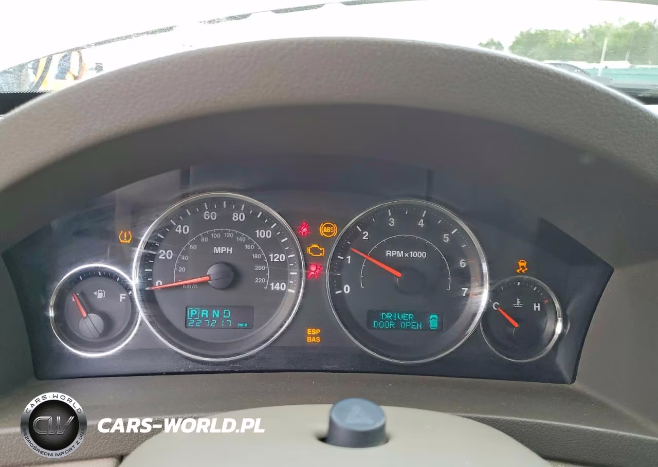 2007 Jeep Grand Cherokee Laredo VIN:1J8GR48KX7C606148 - 9