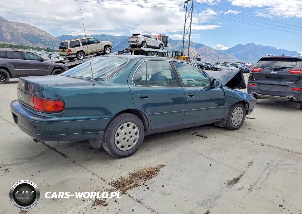 1996 Toyota Camry Le VIN:4T1BG12K0TU944656 - 3