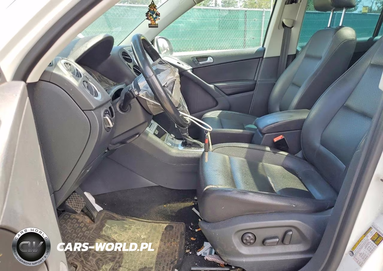 2017 Volkswagen Tiguan Wolfsburg VIN:WVGRV7AX7HK016737 - 7