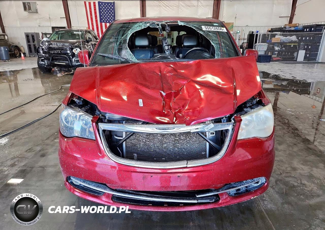 2014 Chrysler Town & Country S VIN:2C4RC1HG7ER234624 - 5