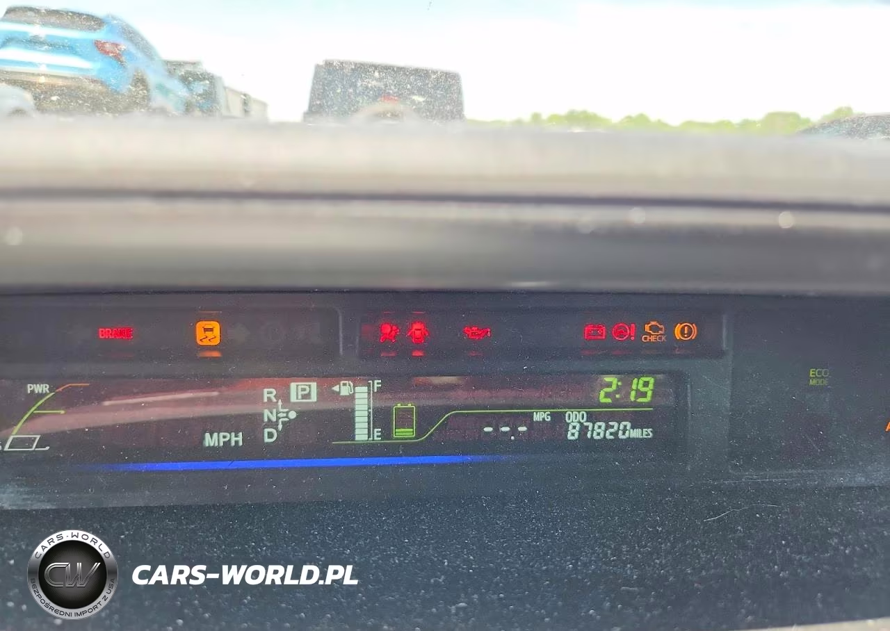 2014 Toyota Prius V Three VIN:JTDZN3EU5E3324377 - 9