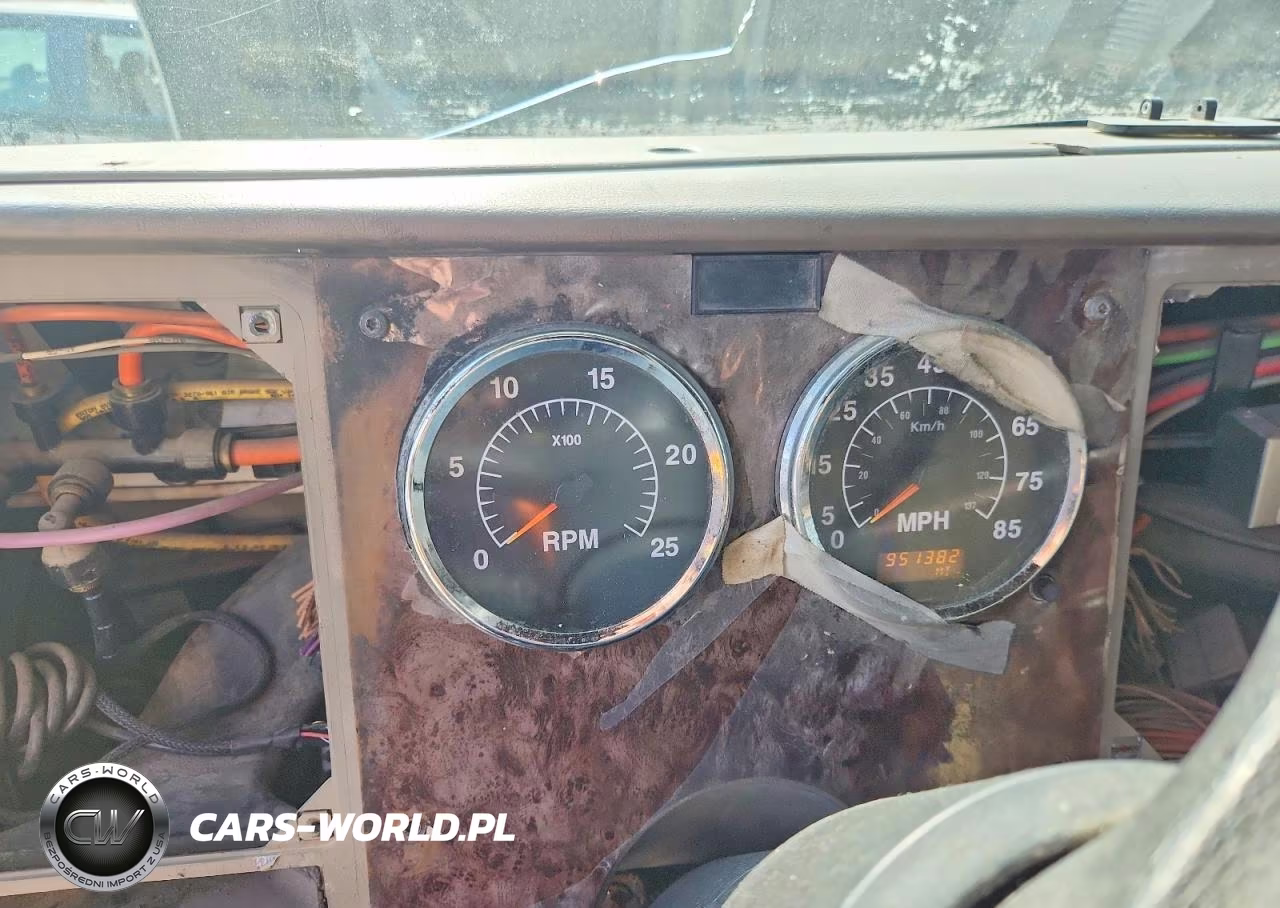 2007 International 9400I Semi Truck VIN:2HSCNAPR57C306226 - 8
