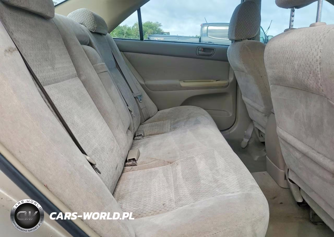 2003 Toyota Camry Le VIN:4T1BE32K43U191764 - 10
