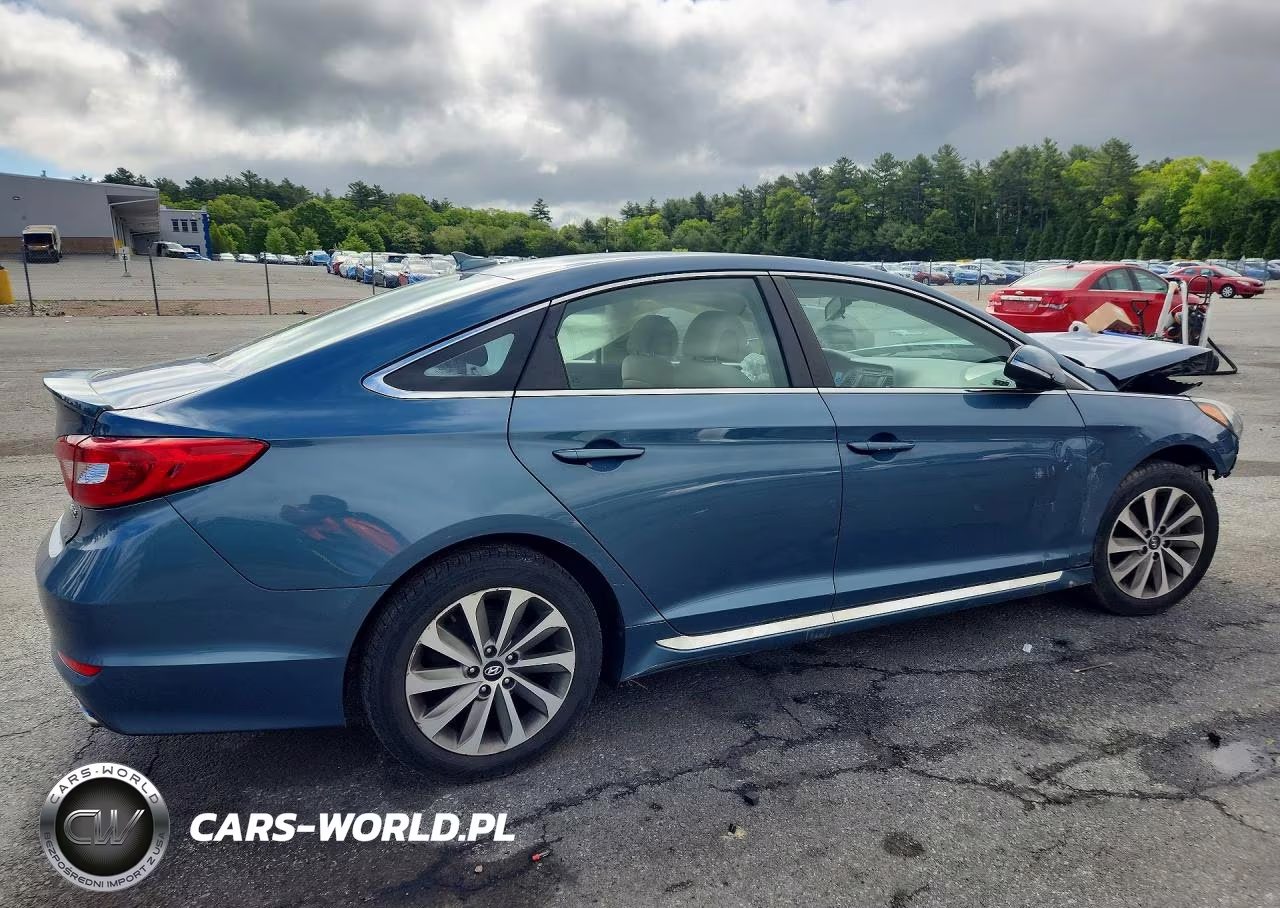 2015 Hyundai Sonata Sport VIN:5NPE34AF6FH052364 - 3