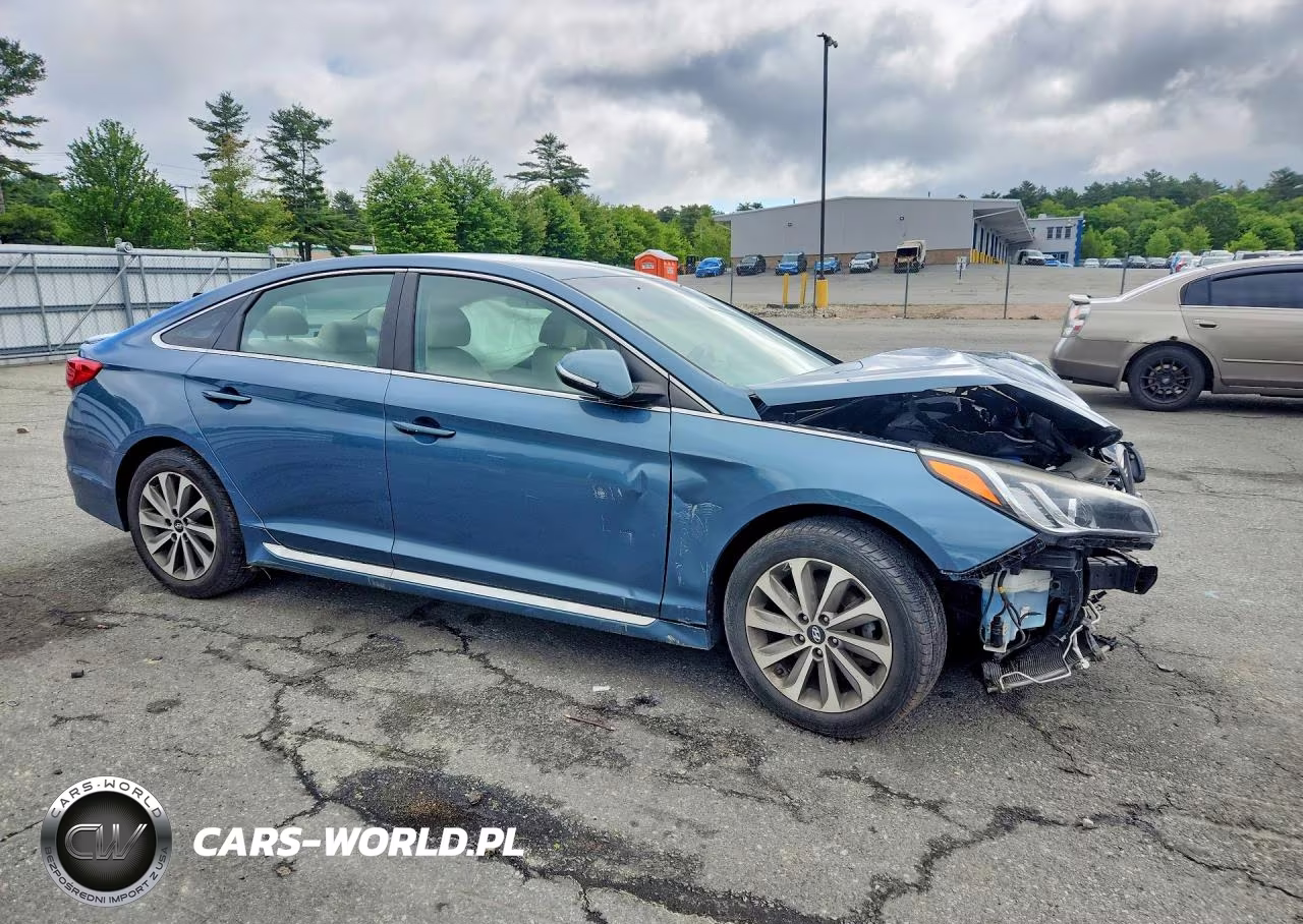 2015 Hyundai Sonata Sport VIN:5NPE34AF6FH052364 - 4