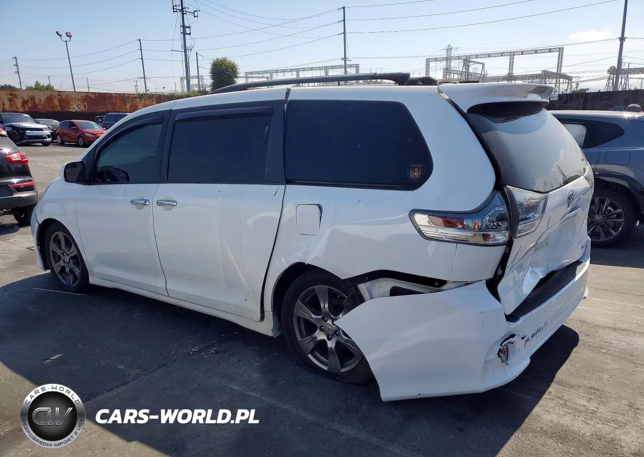 2017 Toyota Sienna Se VIN:5TDXZ3DC2HS786712 - 2