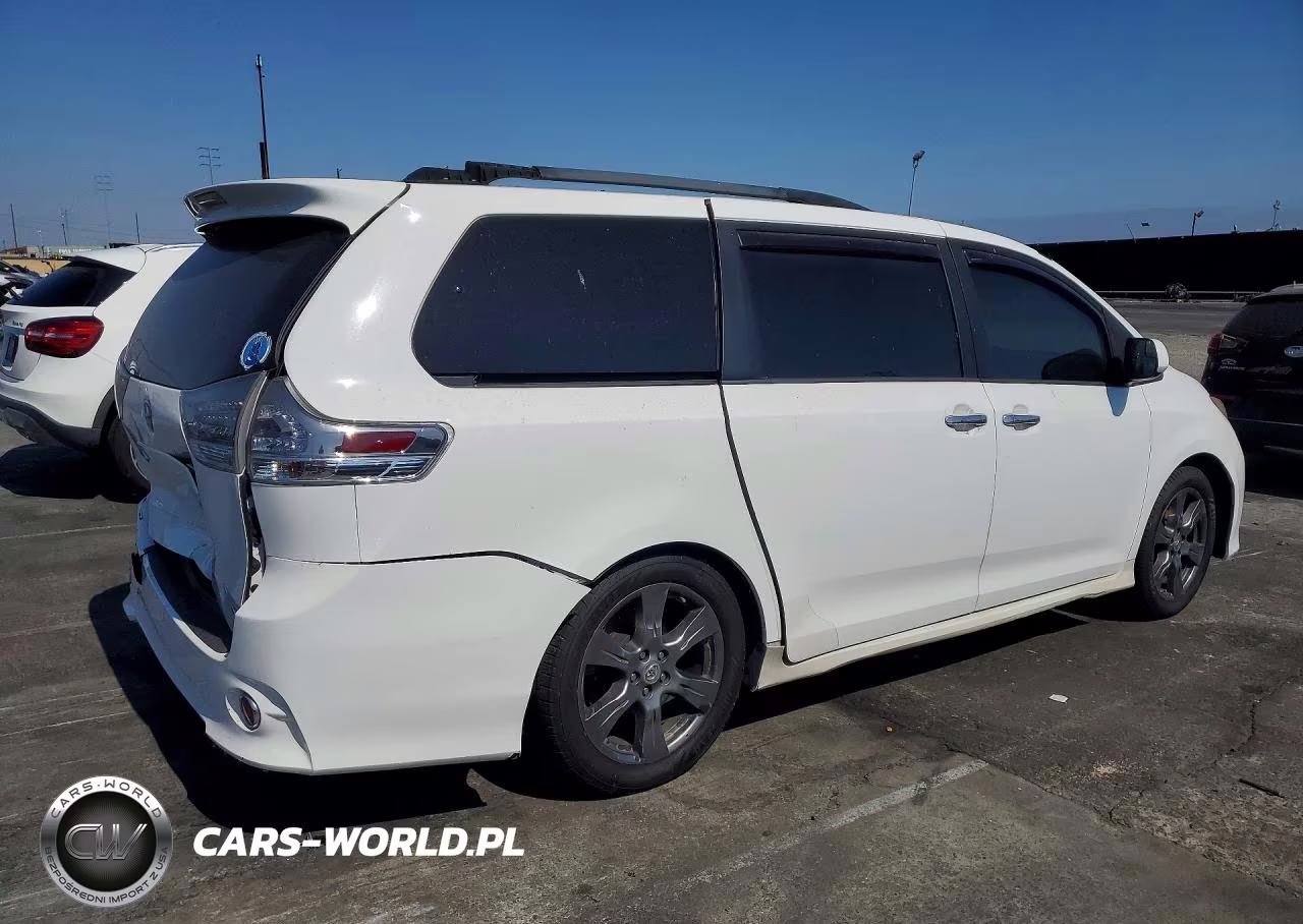2017 Toyota Sienna Se VIN:5TDXZ3DC2HS786712 - 3
