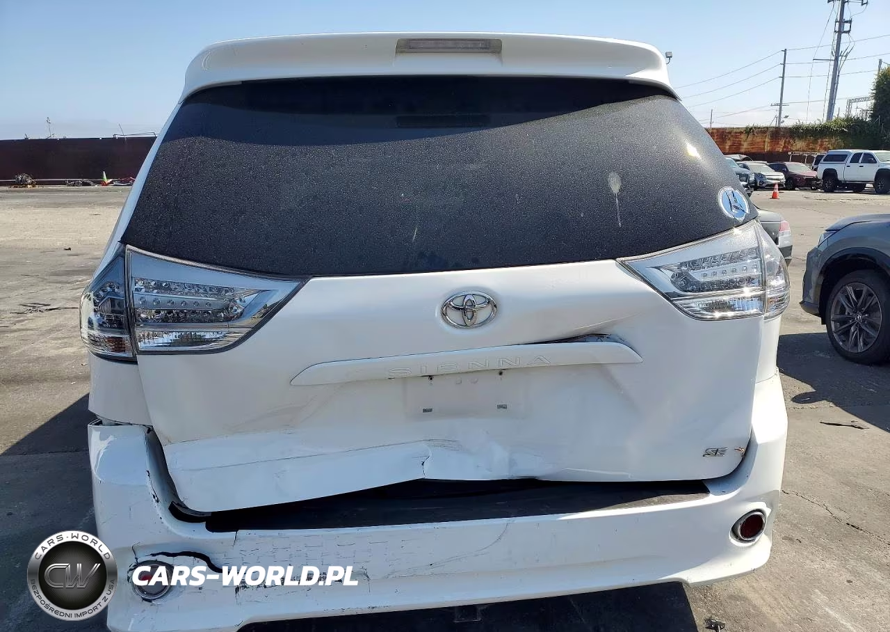 2017 Toyota Sienna Se VIN:5TDXZ3DC2HS786712 - 6