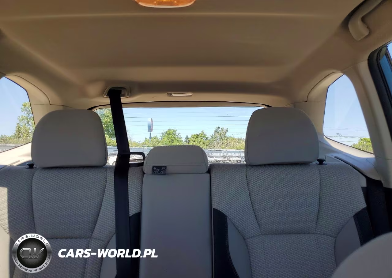 2019 Subaru Forester Premium VIN:JF2SKAEC6KH410223 - 10