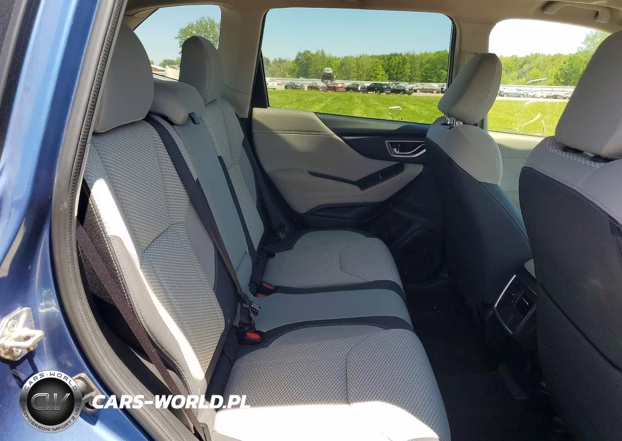 2019 Subaru Forester Premium VIN:JF2SKAEC6KH410223 - 11