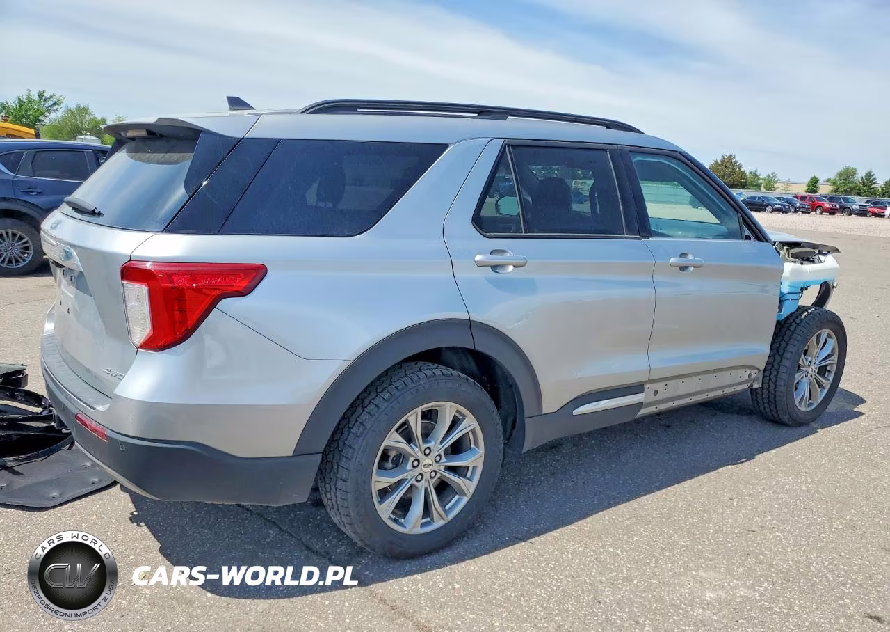 2023 Ford Explorer Xlt VIN:1FMSK8DH1PGC12954 - 3