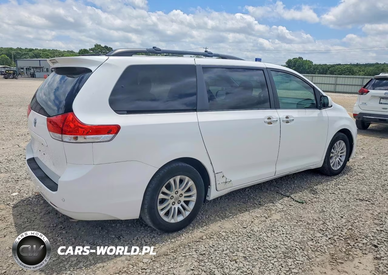 2012 Toyota Sienna Xle 8-Passenger VIN:5TDYK3DC8CS211970 - 3
