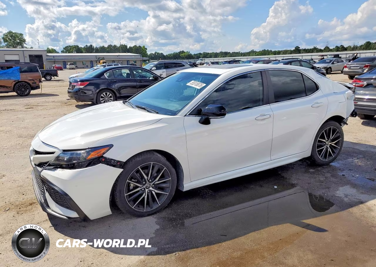 2021 Toyota Camry Se – zdjęcie 1 z 12