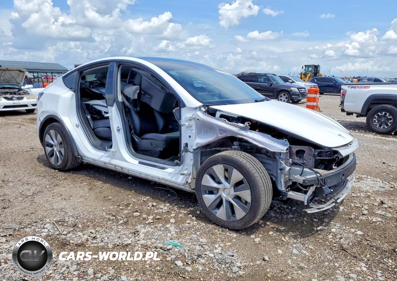 2022 Tesla Model Y VIN:7SAYGDEE9NF436190 - 4