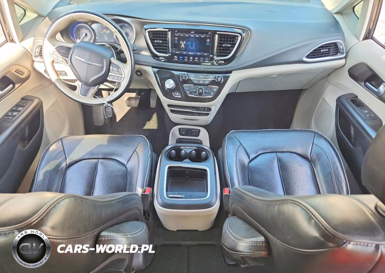 2018 Chrysler Pacifica Limited VIN:2C4RC1GG9JR320576 - 8